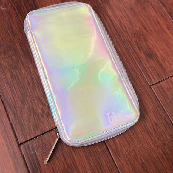IT Cosmetics Small Brush/Makeup Holder -Cosmetics Pouch Silver Iriidescent Case - Picture 1 of 4